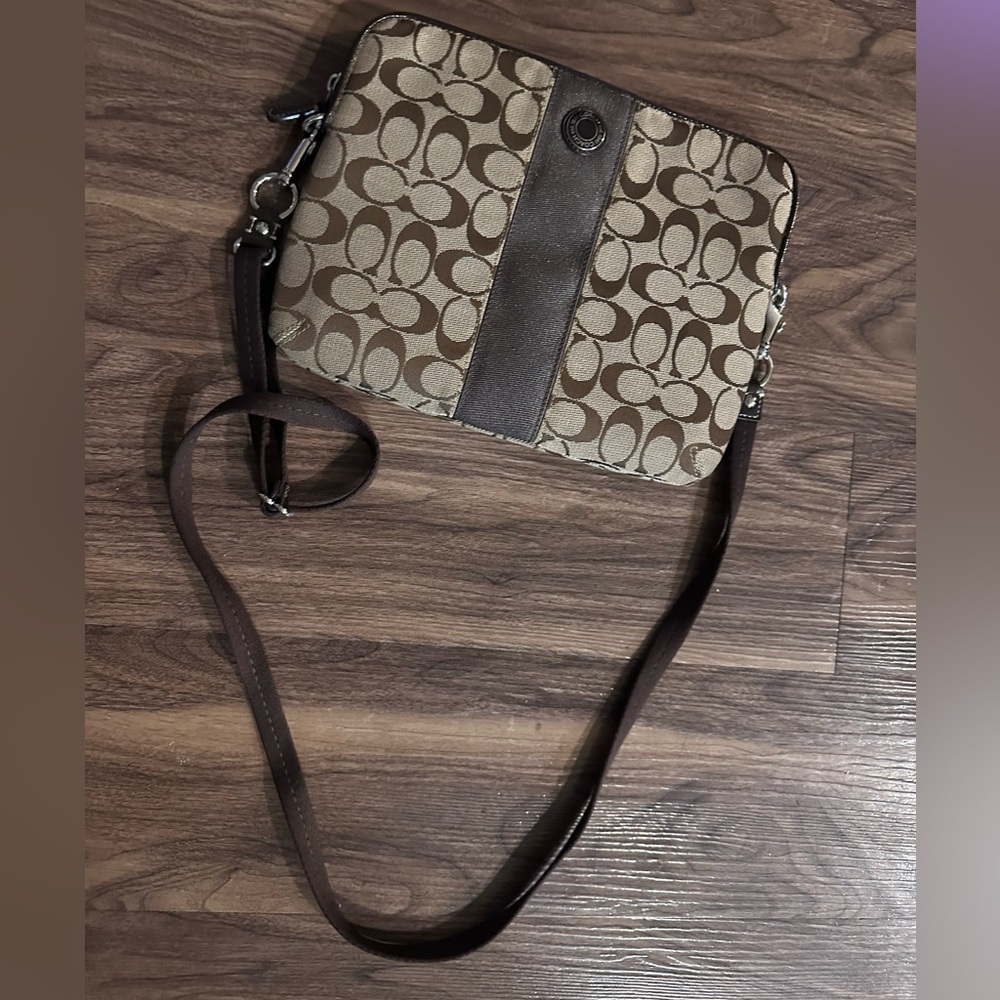 Coach Brown Crossbody Bag Pre-owned - Picture 3 of 6